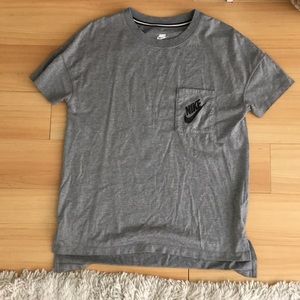 Grey Nike pocket tee